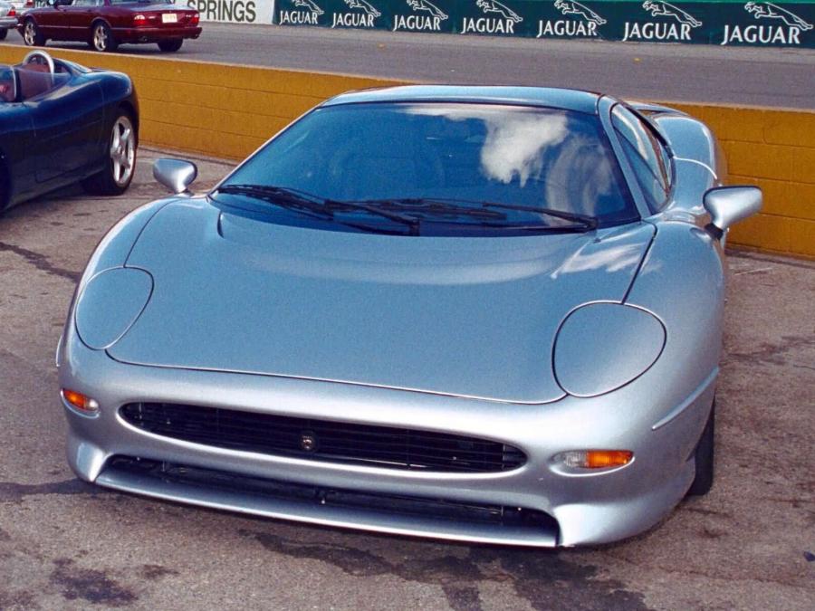  Jaguar XJ220 1992 года  (фото 17 из 81)